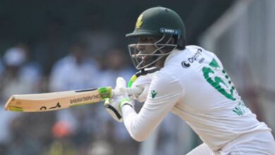 Photo of मुतुस्वामी के शतक और येनसन के 93 रन से द. अफ्रीका की पकड़ मजबूत