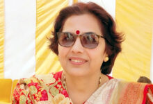 Photo of सांसें भी किश्तों में…प्रवासी जीवन की अनकही सच्चाई