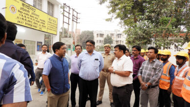 Photo of उत्तर प्रदेश पावर कार्पोरेशन लिमिटेड के अध्यक्ष डाॅ आशीष कुमार गोयल ने नोएडा–गाज़ियाबाद क्षेत्र में उपभोक्ता सेवा व्यवस्था का किया मैराथन निरीक्षण