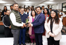 Photo of स्ट्रेस मैनेजमेंट में परिवार का संग अनमोल: प्रो. एनके सिंह