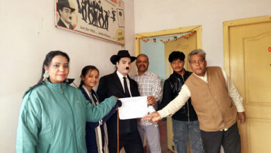 Photo of चार्ली चैपलिन की पुण्यतिथि पर राजन कुमार ने दी श्रद्धांजलि