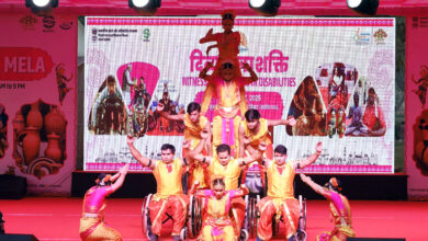 Photo of कैसे नेताजी सुभाष से प्रेरणा लेते दिव्यांग कलाकार और उद्यमी