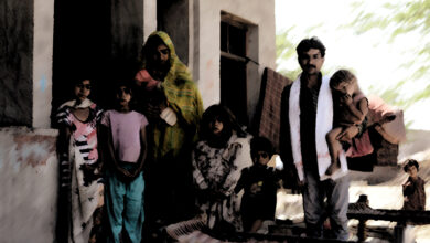 Photo of स्कूल के बाहर खड़ी आधी आबादी : जब बेटियाँ बीच रास्ते लौट आती हैं