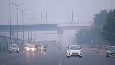 Photo of दिल्ली की हवा में ज़हर: दमघोंटू प्रदूषण और सिमटती ज़िंदगी