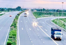 Photo of एक्सप्रेस वे पर लोगों को चलना सिखाना होगा