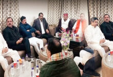 Photo of योगी के ब्राह्मण और ठाकुर विधायक अलग-अलग लामबंद