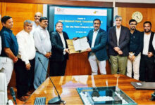 Photo of आरईसीपीडीसीएल ने महाराष्ट्र में दो इंट्रा-स्टेट ट्रांसमिशन प्रोजेक्ट एसपीवी सीगल इंडिया लिमिटेड और द टाटा पावर कंपनी लिमिटेड को सौंपे