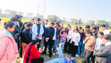 Photo of टीएमयू की क्रिकेट बायोमैकेनिक्स वर्कशॉप में स्टुडेंट्स को समझाया खेल चोटों का प्रबंधन