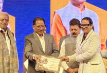 Photo of बस्तर की बिटिया अपूर्वा त्रिपाठी मुख्यमंत्री विष्णु देव साय एवं सांसद बृजमोहन अग्रवाल के हाथों सम्मानित,