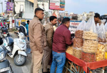 Photo of बंगाली कोठी से दून विश्वविद्यालय चौक तक अतिक्रमण हटाया गया