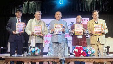 Photo of पत्रकार सामाजिक सरोकारों से जुड़ कर समाज को नई दिशा दिखाने का काम करें – वासुदेव देवनानी