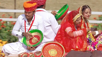 Photo of कर्तव्य पथ पर राजस्थान की उस्ता कला झाँकी ने बिखेरी स्वर्णिम आभा