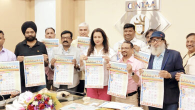 Photo of ग्लैमर के पीछे का सच उजागर करती पूनम ढिल्लों