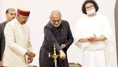 Photo of उपराष्ट्रपति श्री सी. पी. राधाकृष्णन ने पूज्य मोरारी बापू की राम कथा के उद्घाटन दिवस में भाग लिया