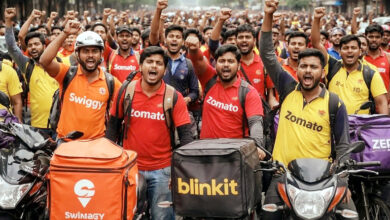 Photo of गिग-वर्कर्सः डिजिटल सुविधा की चकाचौंध में पसीने का अंधेरा