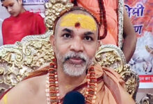 Photo of उप्र में बेमौसम राजनीतिक लू… भगवा बनाम भगवा और संत बनाम संत का कब होगा अंत