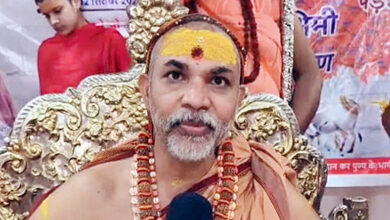 Photo of उप्र में बेमौसम राजनीतिक लू… भगवा बनाम भगवा और संत बनाम संत का कब होगा अंत