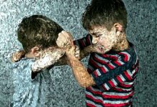 Photo of असल में हम ही अपने बच्चों को हत्यारे बना रहे है