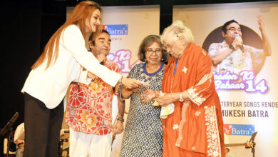 Photo of पद्मश्री डॉ. मुकेश बत्रा का बुजुर्गों के नाम एक संगीतमय समर्पण