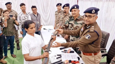 Photo of क्या नक्सलवाद की बारूद भरी राह पुलिस की गोलियों से थमी, या विकास की रोशनी से?