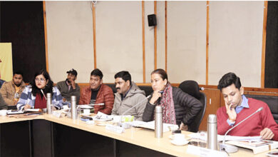 Photo of कैबिनेट मंत्री रेखा आर्य ने सोमेश्वर विधानसभा क्षेत्र में मुख्यमंत्री की घोषणाओं, विकास कार्यो व अन्य योजनाओं की प्रगति की समीक्षा की