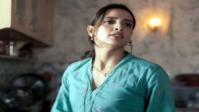 Photo of डार्क कॉमेडी में नया रंग: ‘मां बहन’ में तृप्ति डिमरी ने दिखाया अपना फनी अवतार