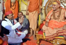 Photo of लखनऊ में संत-सियासत का संगम, अखिलेश के नकली संत बयान से नया विवाद