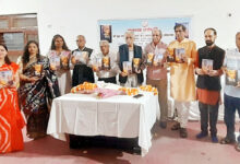 Photo of वरिष्ठ शायर ब्रह्म भारद्वाज ‘हशमत’ के ‘दर्द जीता हूं’ और ‘सफ़र में हूं’ दो काव्य संग्रहों का लोकार्पण