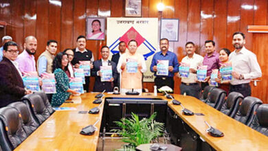 Photo of “प्रयास बेहतर कल के लिए” स्मारिका का सीएम धामी ने विमोचन किया