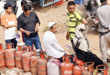 Photo of गैस की किल्लत या सिस्टम की सुस्ती? वैश्विक संकट में पिसती जनता