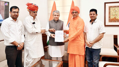 Photo of राजस्थान के मंत्री झाबर सिंह खर्रा ने की दिल्ली में लोकसभा अध्यक्ष और केंद्रीय मंत्रियों से मुलाकात