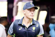 Photo of ऑस्ट्रेलिया के तेज गेंदबाज एलिस व एडवडर्स और इंग्लैंड के सैम करेन चोट के चलते आईपीएल से बाहर