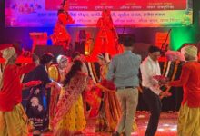 Photo of राजस्थान रत्नाकर परिवार ने होली मंगल मिलन समारोह में फूलों की होली मनाई