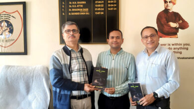 Photo of अटल बिहारी वाजपेयी राजकीय महाविद्यालय तकीपुर के छात्र पढ़ेंगे डॉ.राजीव डोगरा द्वारा लिखी पुस्तक ‘अनकहे जज्बात’