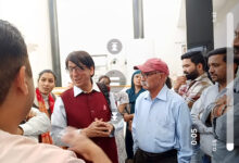 Photo of सड़क निर्माण की मांग को लेकर प्रदर्शन किया