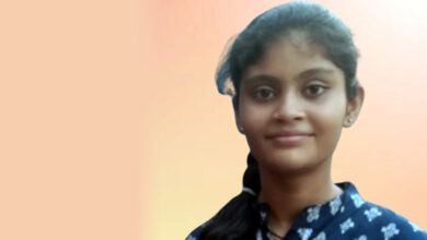 Photo of ‘आकांक्षा झा’ ने मेहनत के दम पर दसवीं में उत्कृष्ट प्रदर्शन कर परिवार और विद्यालय का किया नाम रोशन