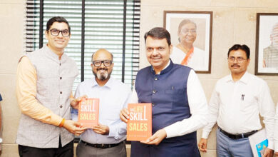 Photo of मुख्यमंत्री देवेंद्र फडणवीस के हाथों ‘द लाइफ स्किल कॉल्ड सेल्स’ का विमोचन