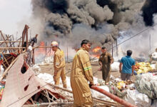 Photo of गाजियाबाद में इंदिरापुरम थाना क्षेत्र के कनावनी गांव में सैंकड़ों झुग्गी – झोपड़ियों में लगी भीषण आग