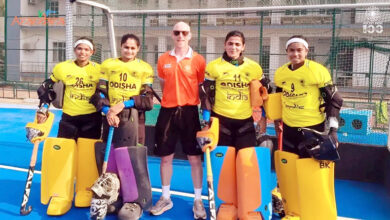 Photo of भारतीय महिला हॉकी टीम की गोलरक्षकों के लिए कोच विलियमन आयोजित कर रहे विशेष गोलकीपिंग शिविर