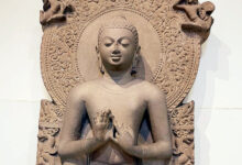 Photo of बुद्धचक्रप्रवतर्तन मुद्रा में