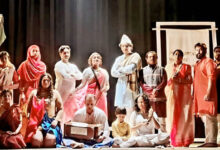 Photo of नजरूल के बेतरतीब जीवन को तरतीब से प्रस्तुत करता नाटक: झिली मिली, आंका बांका