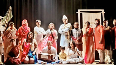 Photo of नजरूल के बेतरतीब जीवन को तरतीब से प्रस्तुत करता नाटक: झिली मिली, आंका बांका