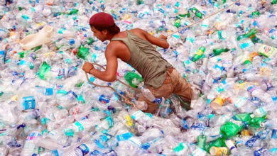 Photo of कचरे से कमाल: प्लास्टिक बनाएगा जल और मिट्टी को शुद्ध