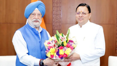 Photo of धामी ने केन्द्रीय मंत्री हरदीप सिंह पुरी से भेंट कर  विभिन्न महत्वपूर्ण विषयों पर विस्तृत चर्चा की