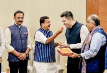 Photo of आप के राज्यसभा सांसद मिले भाजपा में, बदलते राजनीतिक समीकरणों का संकेत