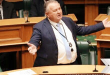 Photo of ‘वसुधैव कुटुंबकम्’ बनाम ‘बटर चिकन सुनामी’ — दो दृष्टिकोणों का टकराव