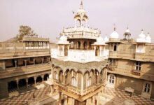 Photo of विश्व धरोहर दिवस : डूंगरपुर का बेजोड़ स्थापत्य नमूना एक थम्बा महल