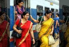 Photo of नौकरीपेशा महिलाएं दोहरी जिम्मेदारियों के साथ जीवन की दौड़