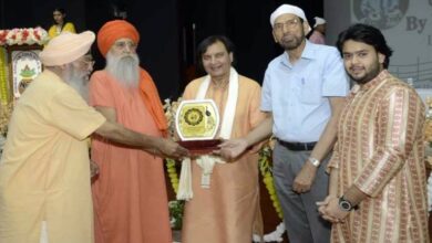 Photo of तबले की थापों और सारंगी की मधुर धुनों की जुगलबंदी से महकी निर्मल आश्रम अकादमी