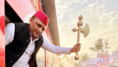 Photo of अखिलेश की भेष बदल कर हिन्दू वोटों की फसल काटने की तिकड़म